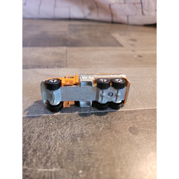 Hot wheels California Construction company orange car truck - Picture 5 of 5